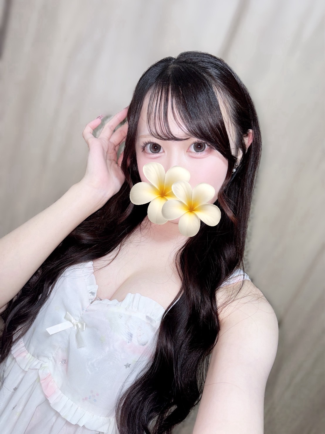 清楚系アイドルフェイスなぎささん